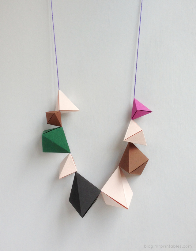 DIY-origami-necklace