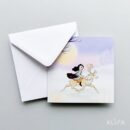 Felicitare ilustrata cu o poveste de iarna cu o fata care alearga pe un ren, ca trecerea dintre ani